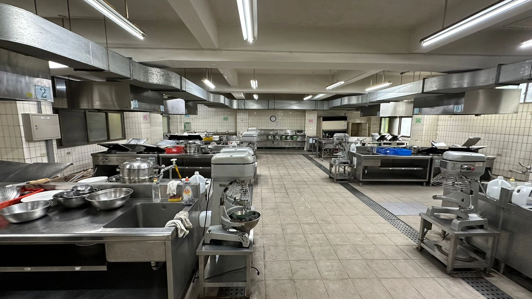 Dapur profesional untuk praktik kitchen assistant